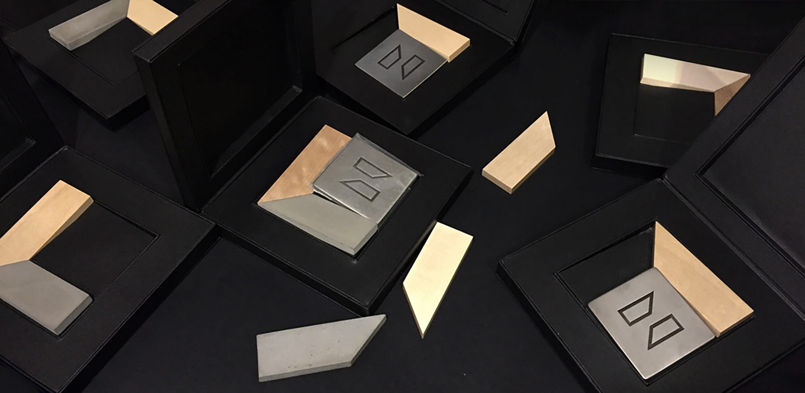 medal production process